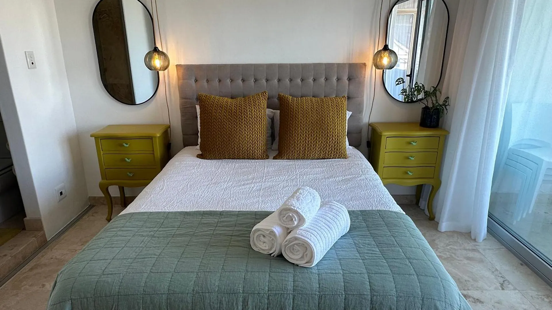 Vibrant Beachfront Getaway In Camps Bay Cape Town 0*,  South Africa